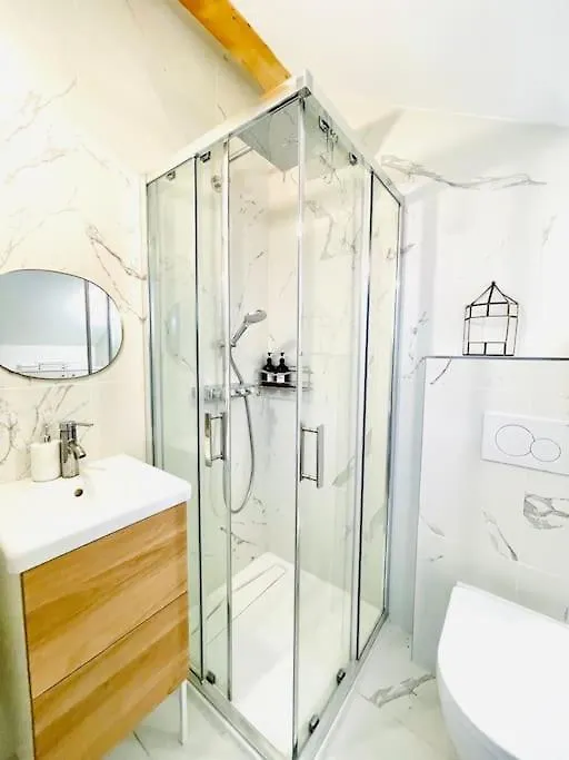 Studio Ideal Deplacement Pro Tourisme Et Mariage Parking Gratuit Chapareillan France