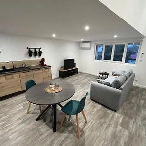 Chez Vins Et Jul Appartement